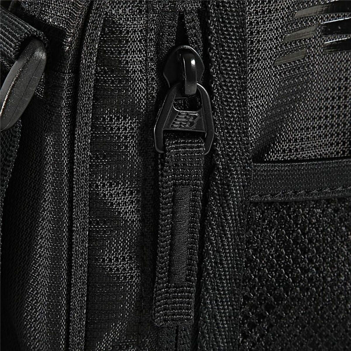 V4H6D12A23BCB0B685DD728ECC1CC8BC85FR5447199P4