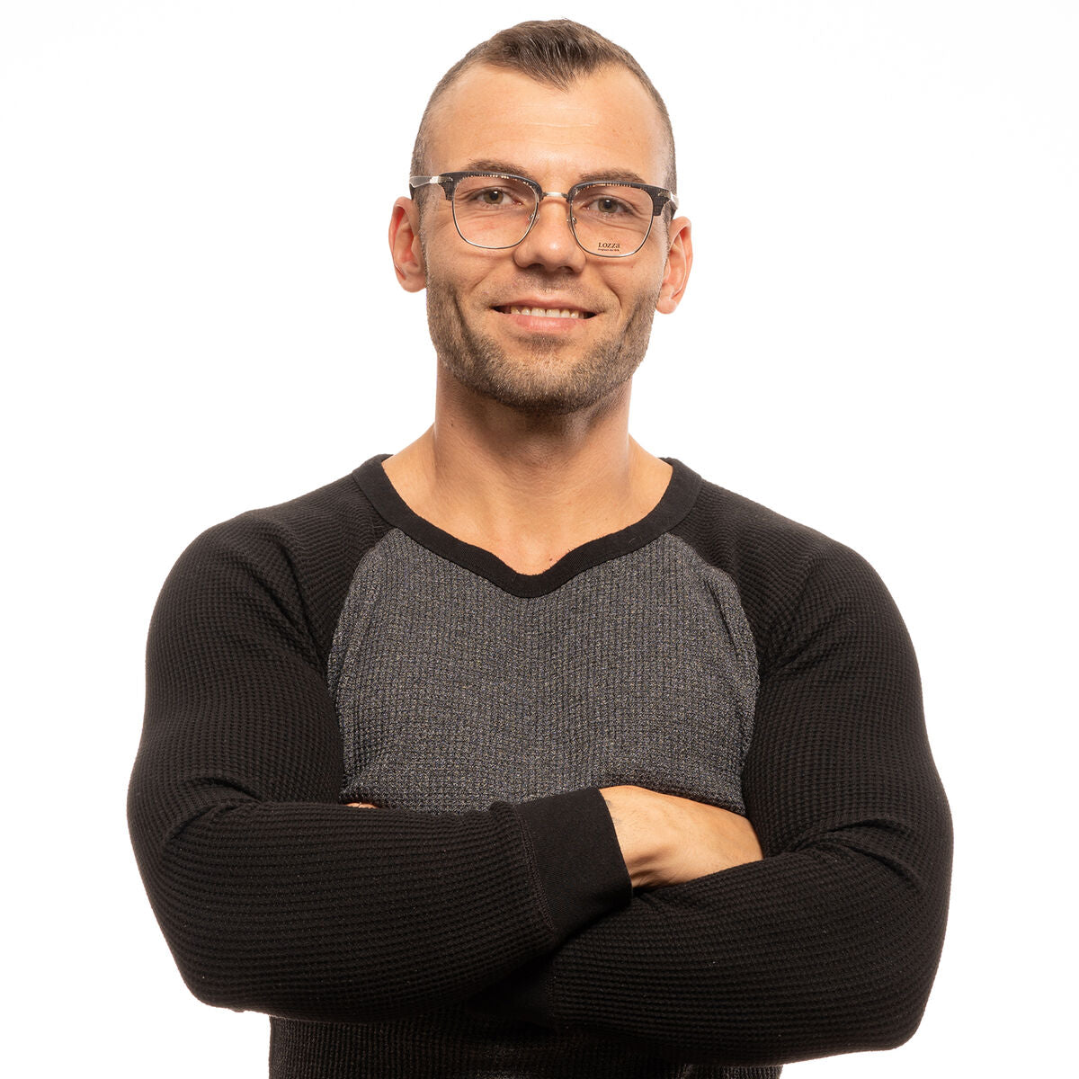 V5HD2D0FA0BEDD026E39FBD755A2865261AR3700713P5