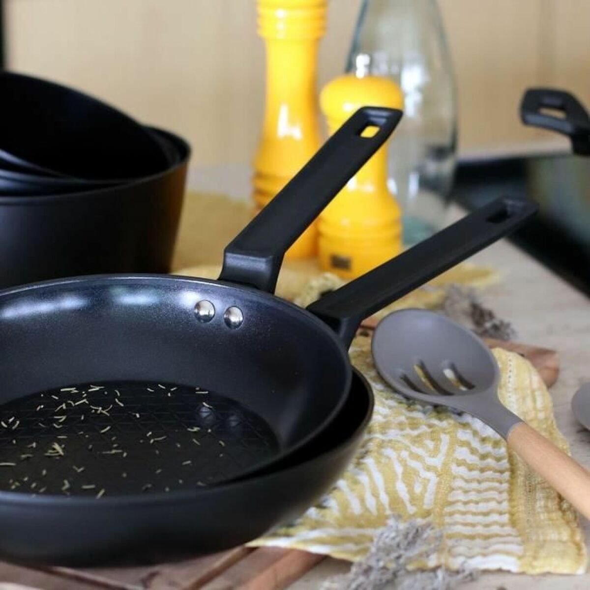 V3HD8421BDB9848D4B319FB09D88DE373E8R5785005P3