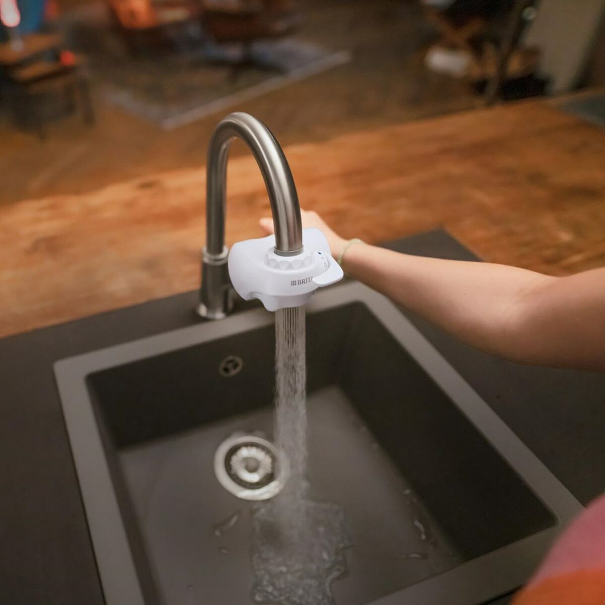 V6H042490AA38DBA2756EA0B1003F2FF49DR4024161P5