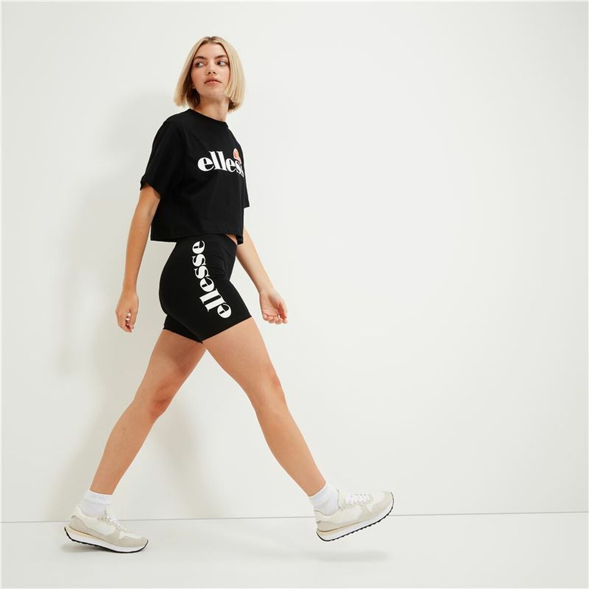 V2H8F4366DE21E6FF9D1B2D953DB2A1767BR5559210P6