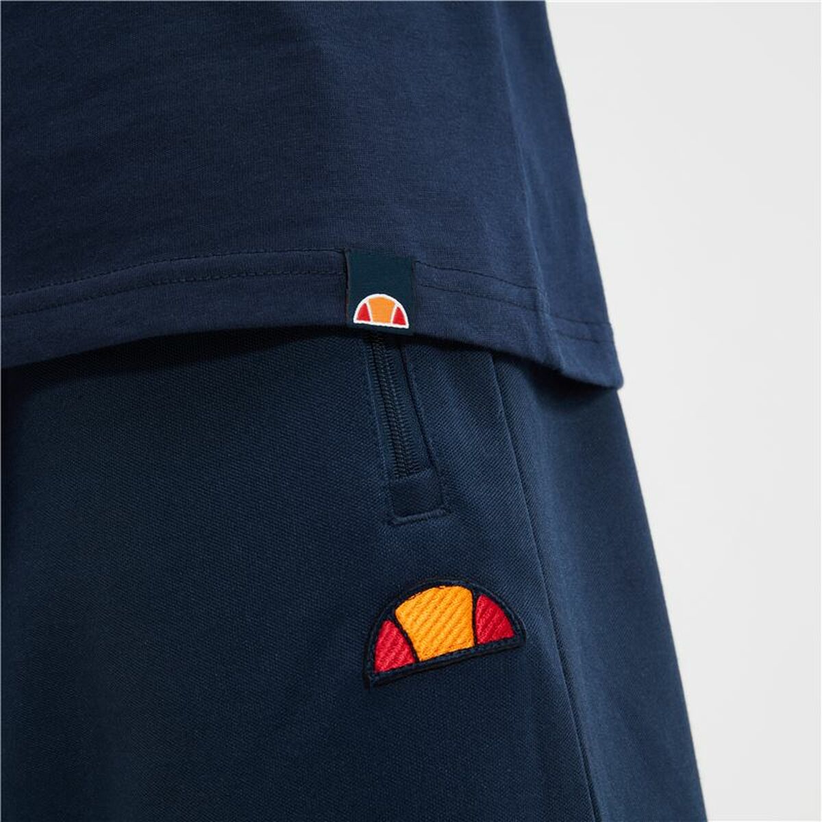 V3H8D6D3515E7C97791DEC4E7C046B89B64R4666636P5