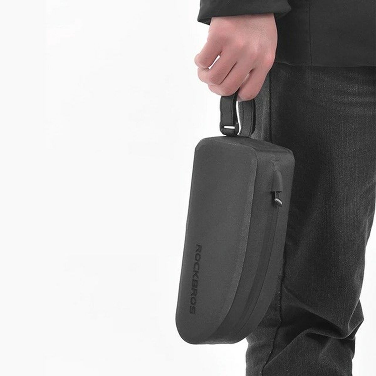 V3H311CA47F751FEE6F5A0F905010465208R6468188P8