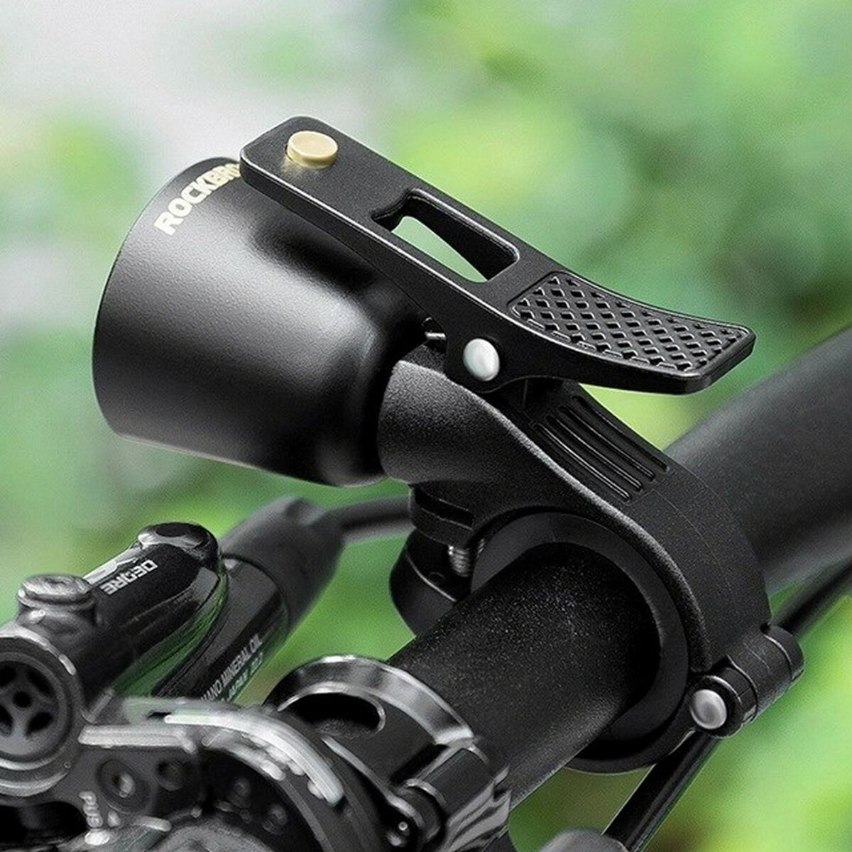 V3H9E8FAA49ED9C83F959E010A2303E720ER6466413P6