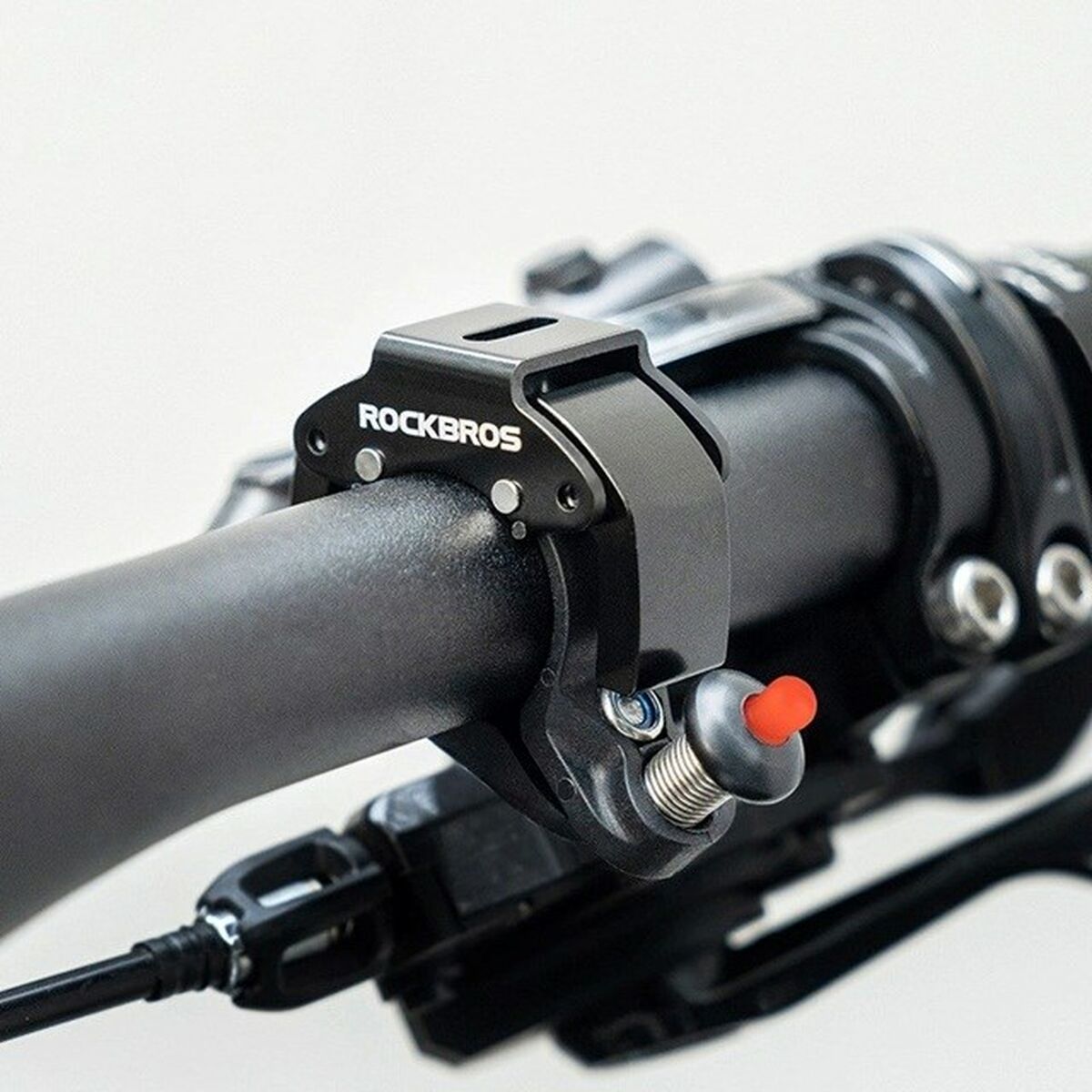 V3H9C2AD8B576AAA631AF0D3E517A71B9B8R6465025P4