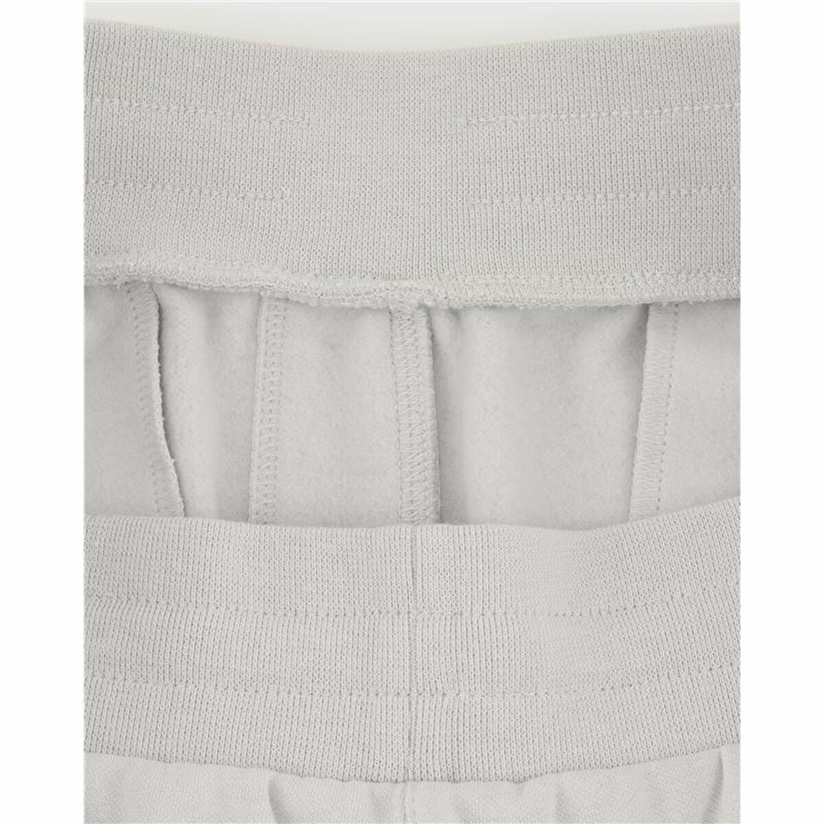 V2H38D70C227618BD95611BF77C86427A1FR5524663P4