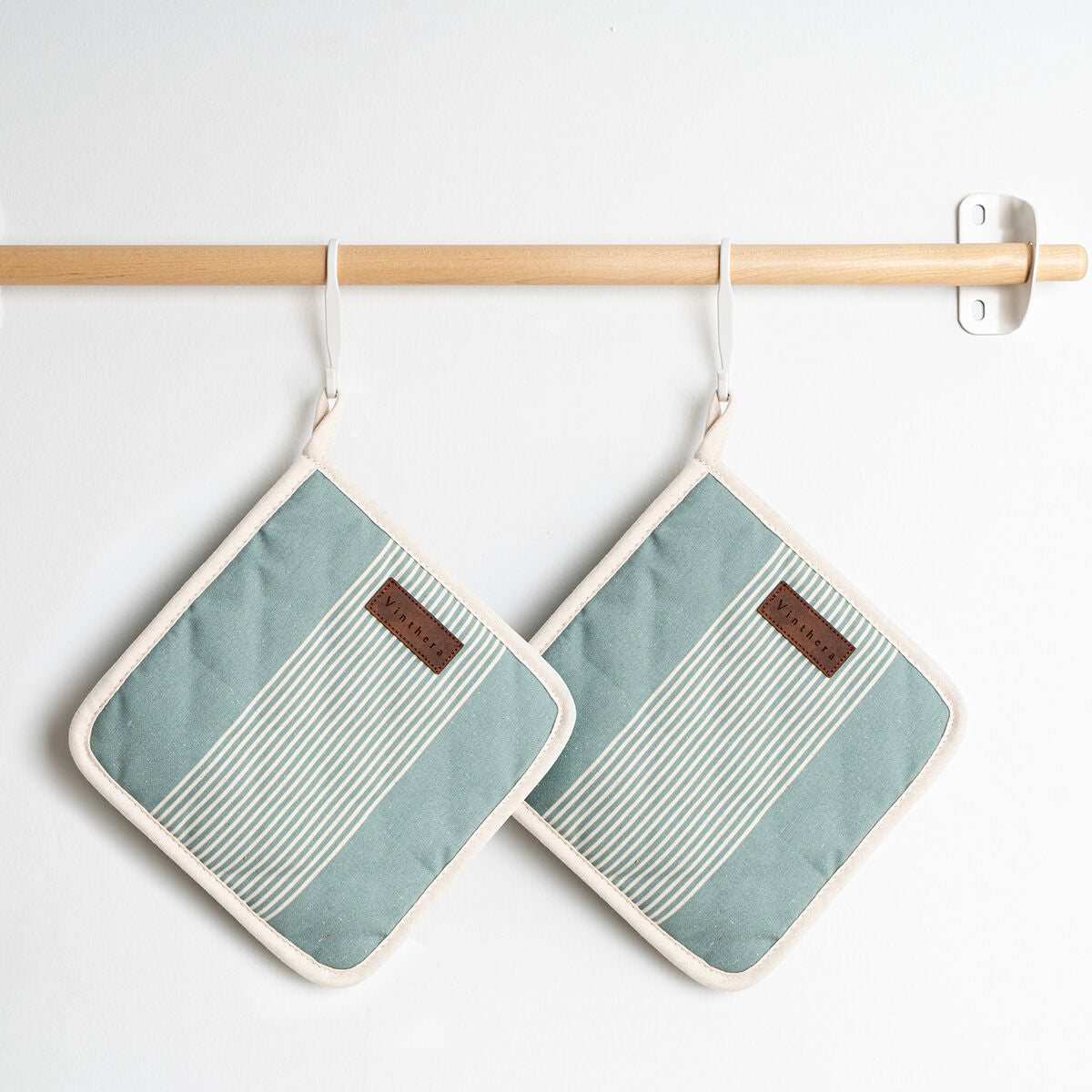 V4H66312733AF6C31D11C8ED9EBB5722D30R5280762P2