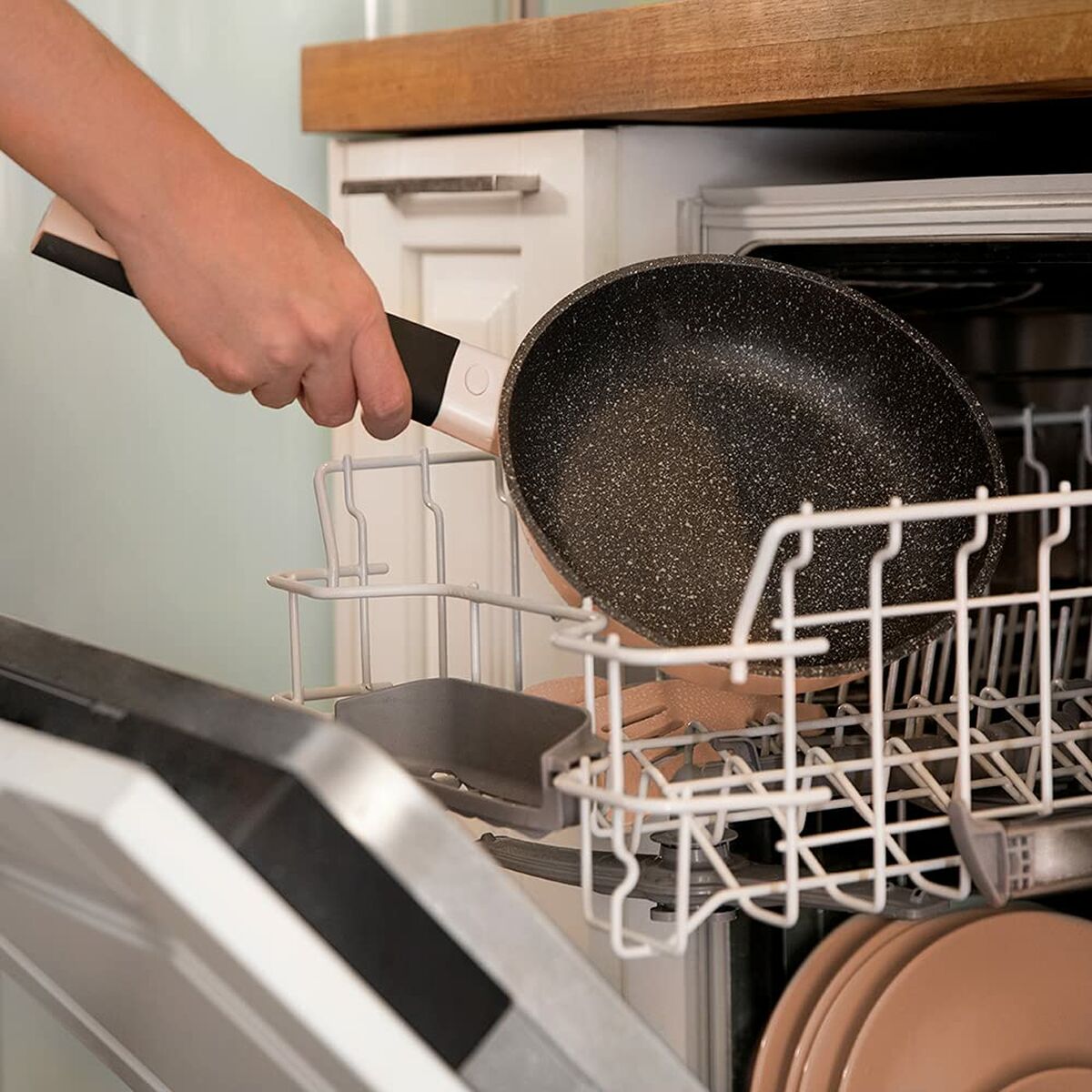 V3H32AAE9E1ECF7A91351B2AEBF7DF21349R5578601P5