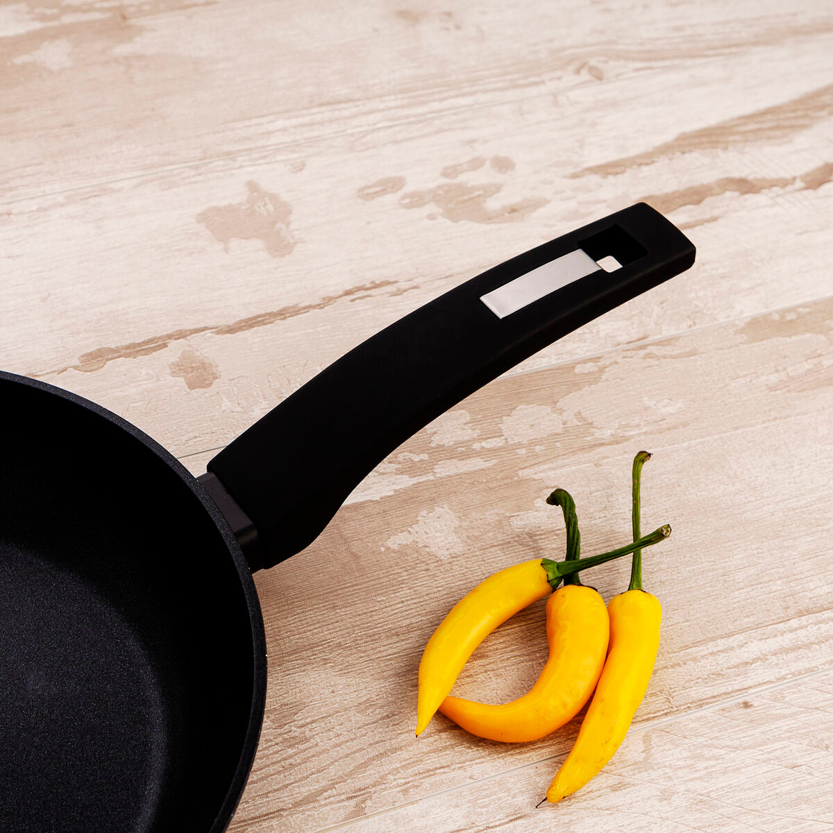 V3H306500000A213C6BACF8B2F17D494057R6366712P4