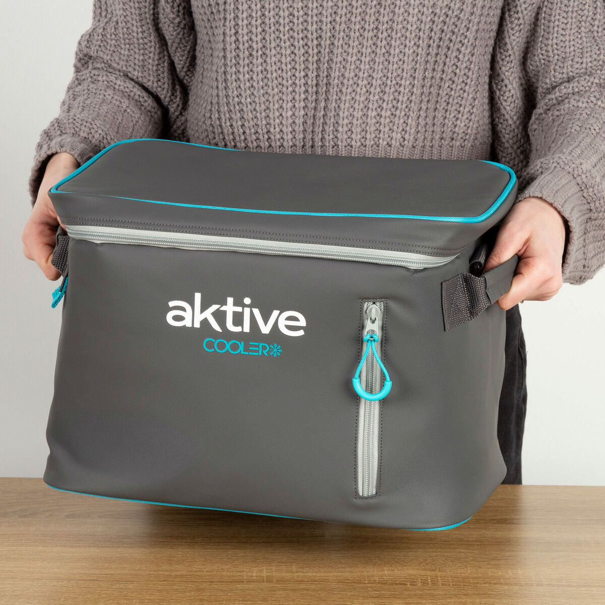 V2HEF40EDF355F8200B9CED82BE95F9D4EER5648680P6