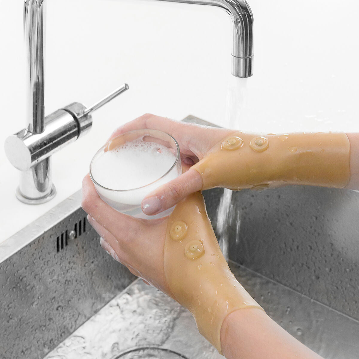 V12HEE56CB6B09C70EA64C9AAF701DC97F19R5253555P5