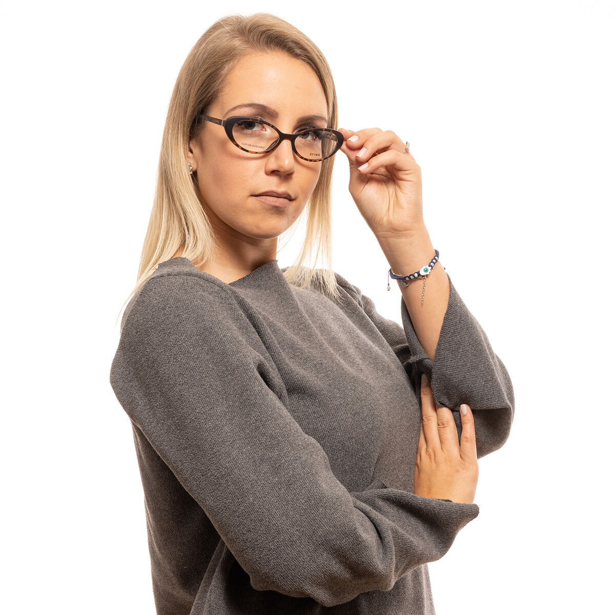 V5H15F16EE1AD16982B999569F7EC9A8B85R3540618P4