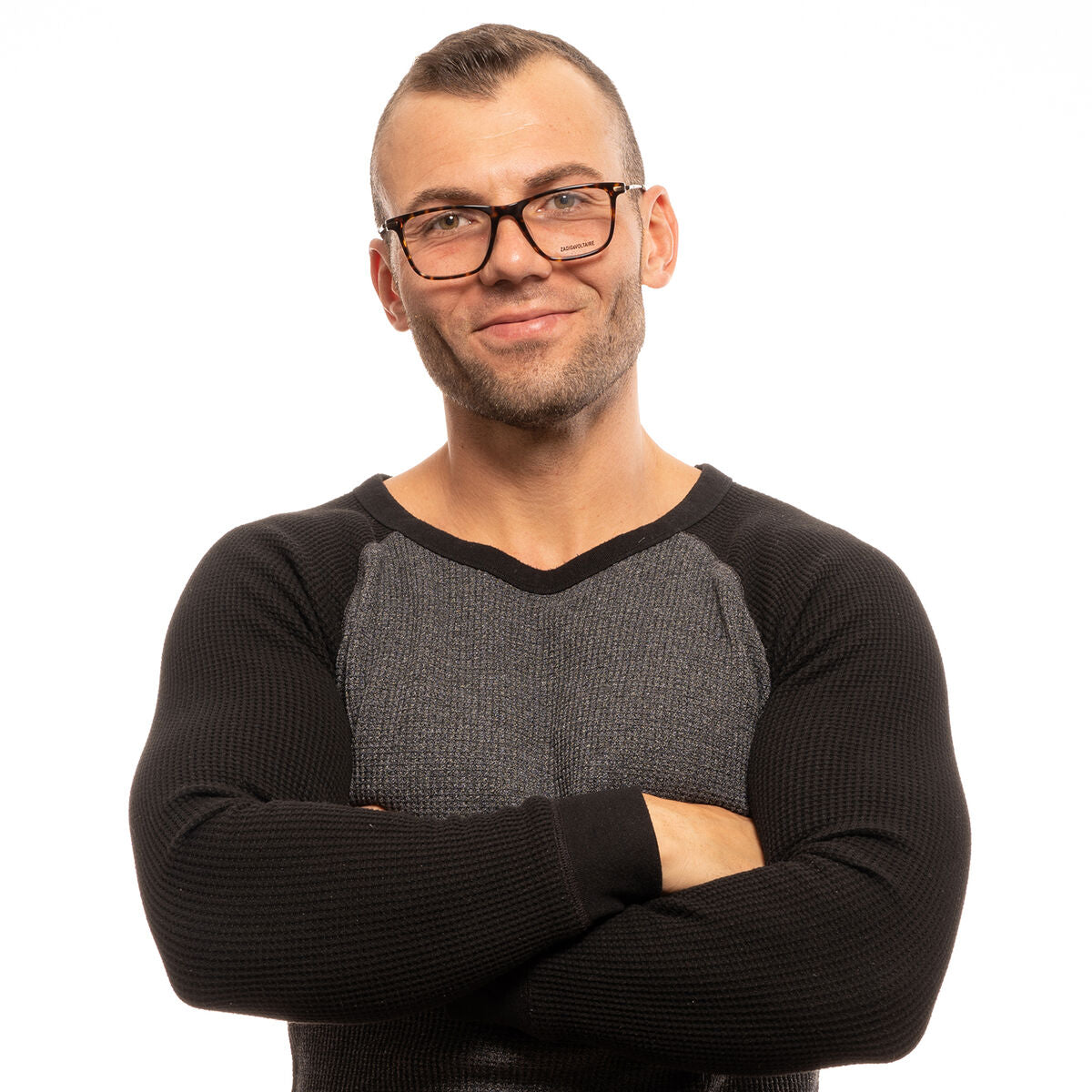 V6H5FF3D641FA9E8C115203B1A1E1F770B7R3702117P4