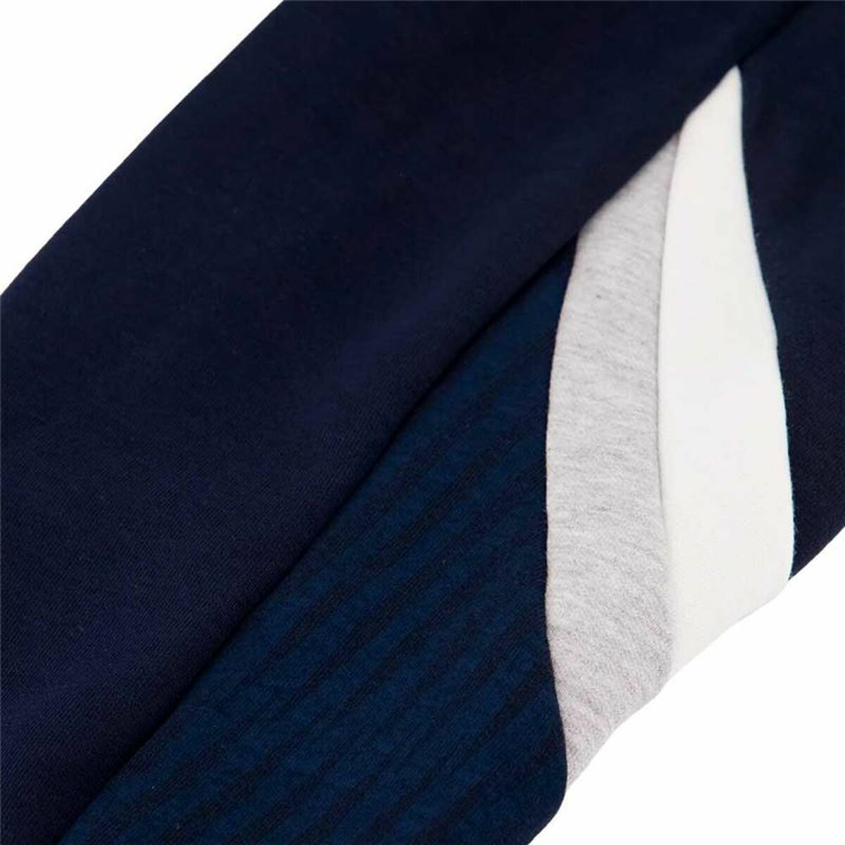 V2H9BC87B4FCFE05D34EE78DCA32269006DR5524656P3