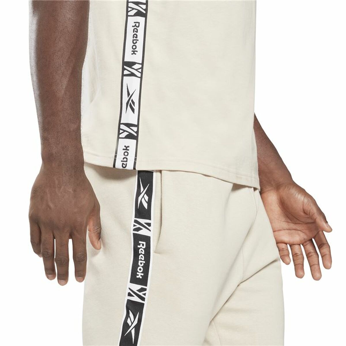 V7HA86A2D1569B4FECB5E7DF46F0FAD4427R4765318P5