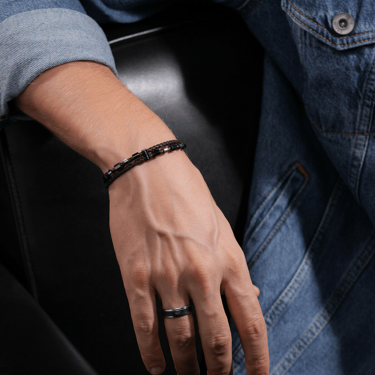 V3HC56E93740797753B5BAECDAD30D07BFBR4552211P4