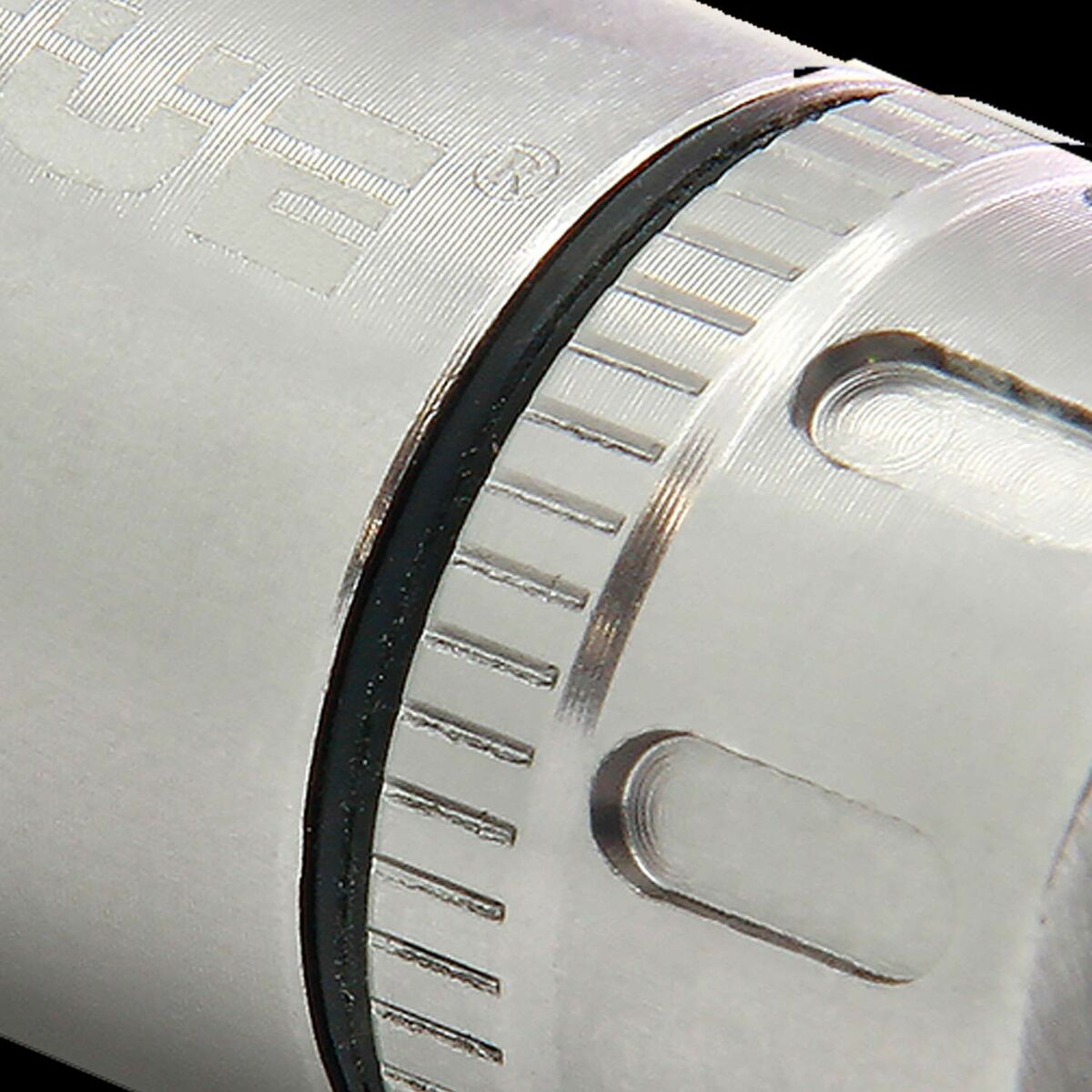 V6H6A560A9A1EC21490095F90AF68D5AD62R5323011P4