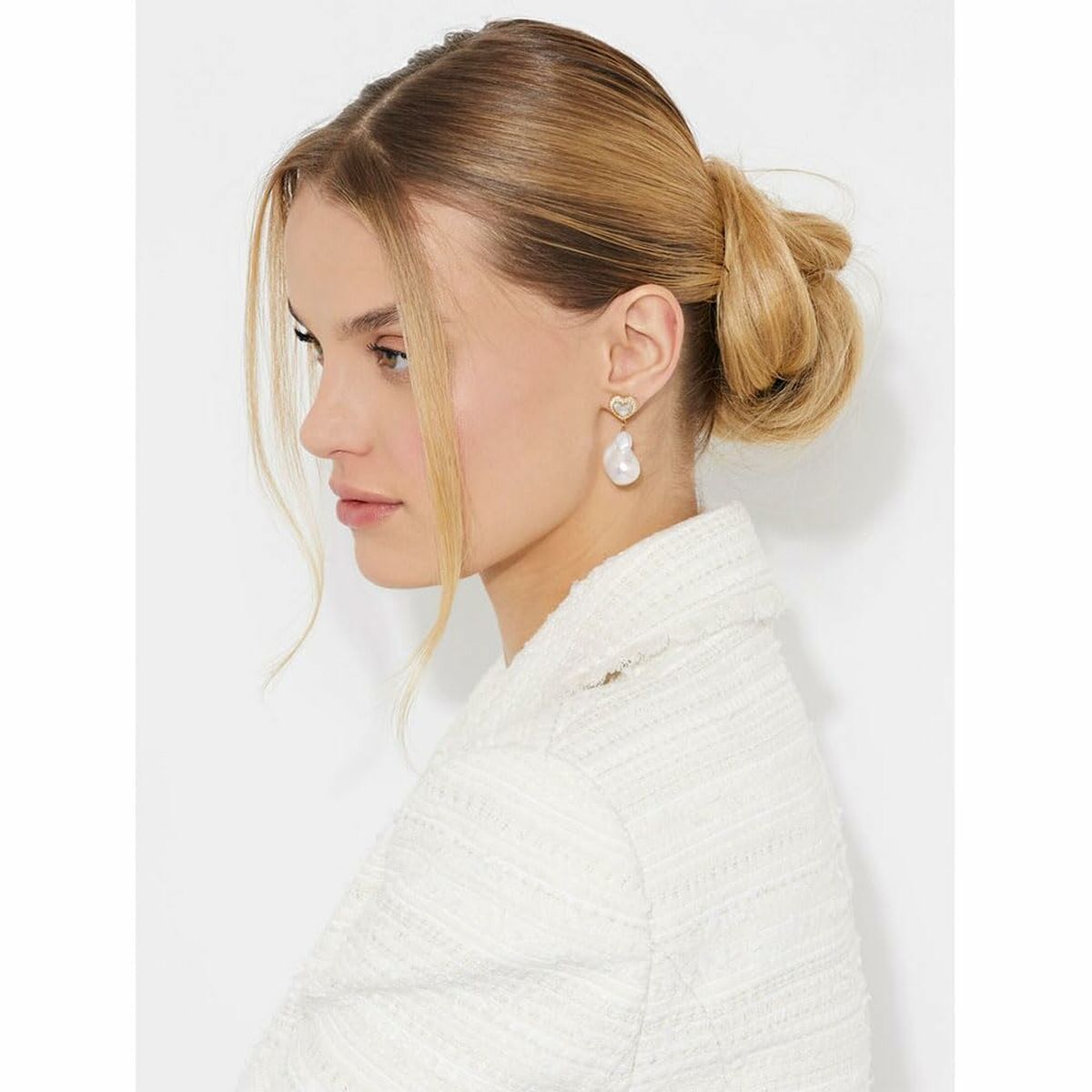 V8HAA3D30C3A9762EE4E3E9C2A1E1EDB1F5R6626241P5