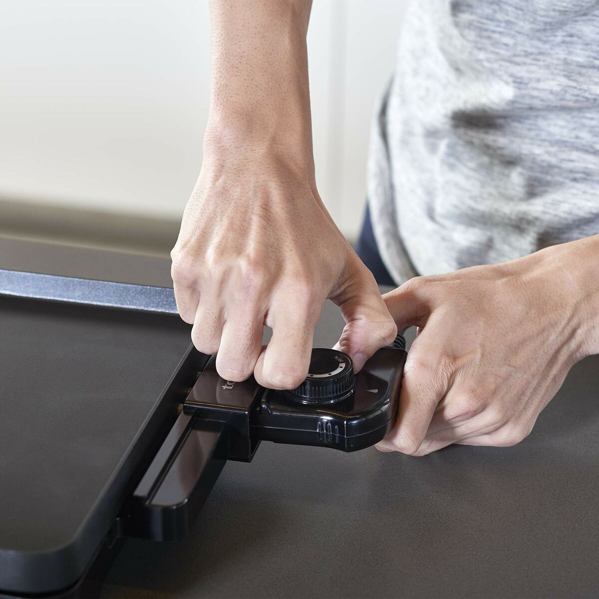 V16H4E90DEDE439857431DBC9E37E93E5B1AR6614171P4