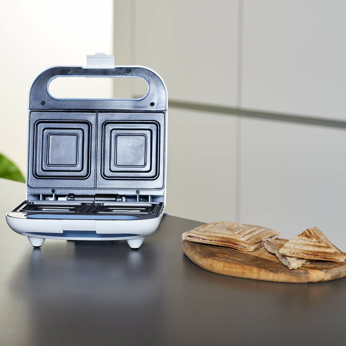 V4H795E59A3E3FEBE4D2B552EAEF59328CFR6404356P6