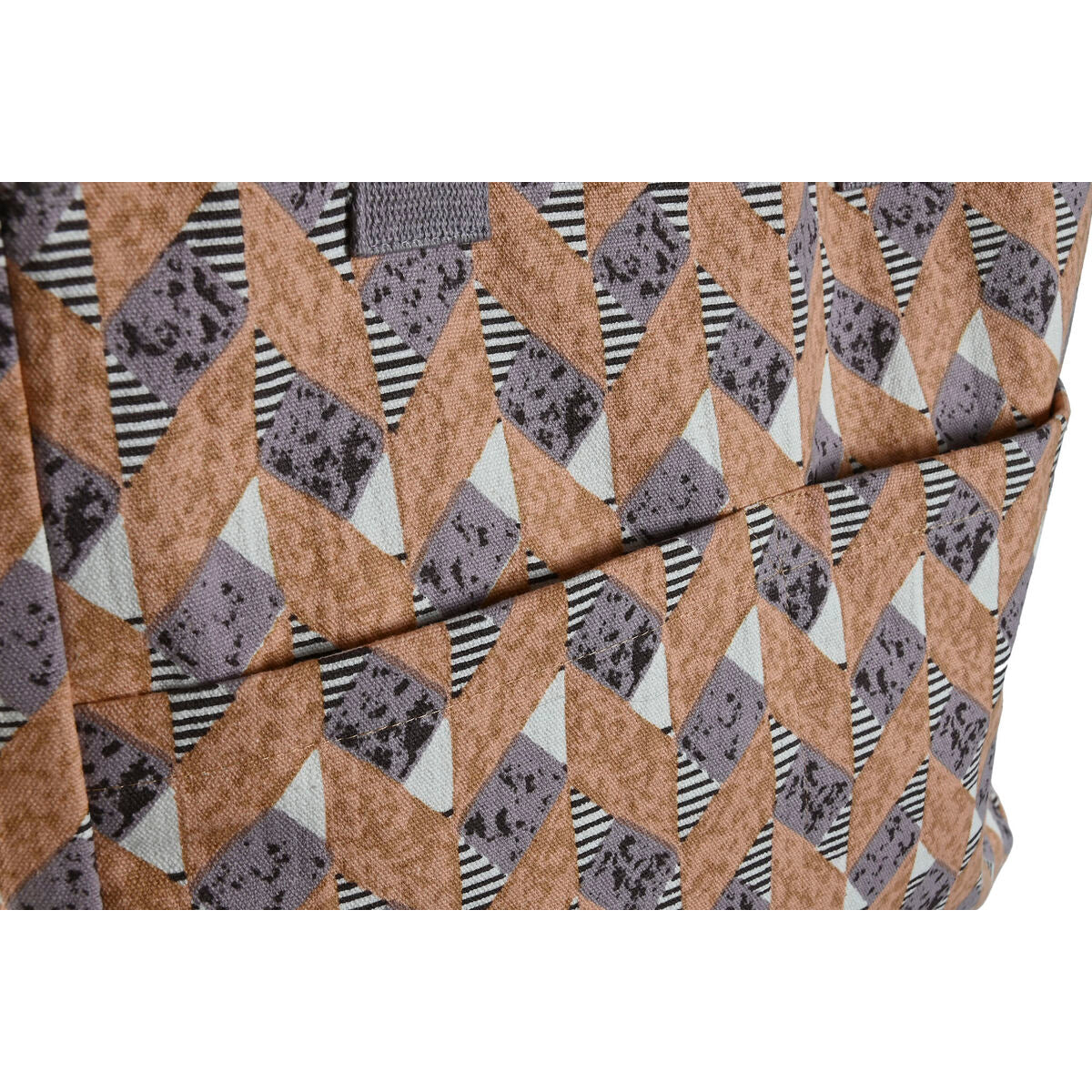 V4H76E0E485561DF95AA1017E3C61423126R4442493P2