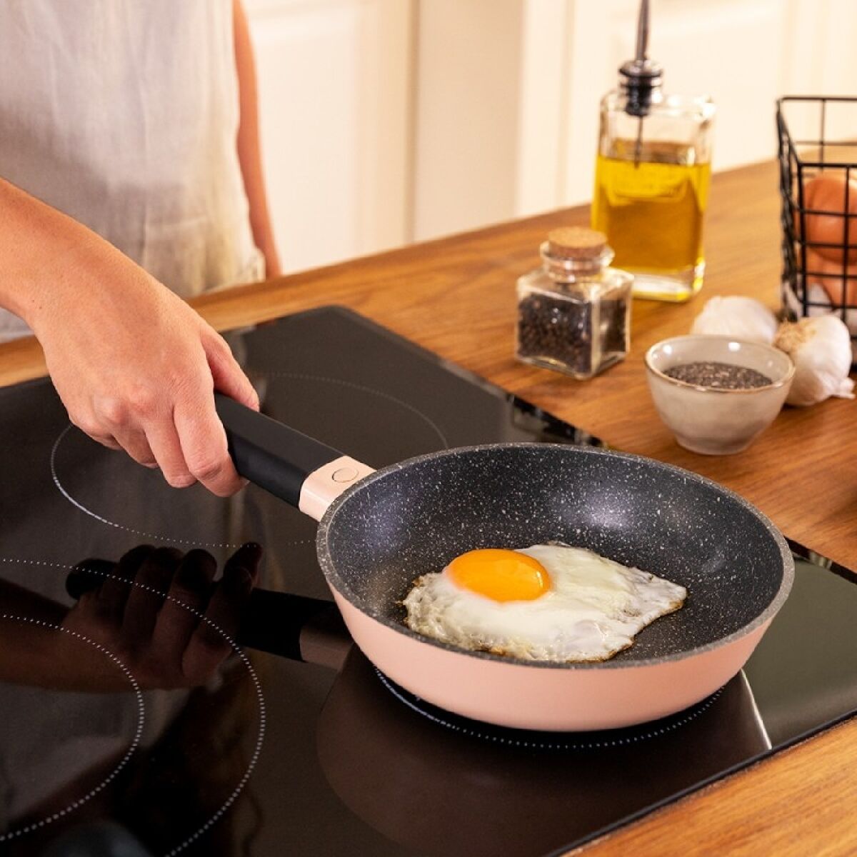 V3H3A9E0CE5AD44F68E3848576E48325740R5578607P5