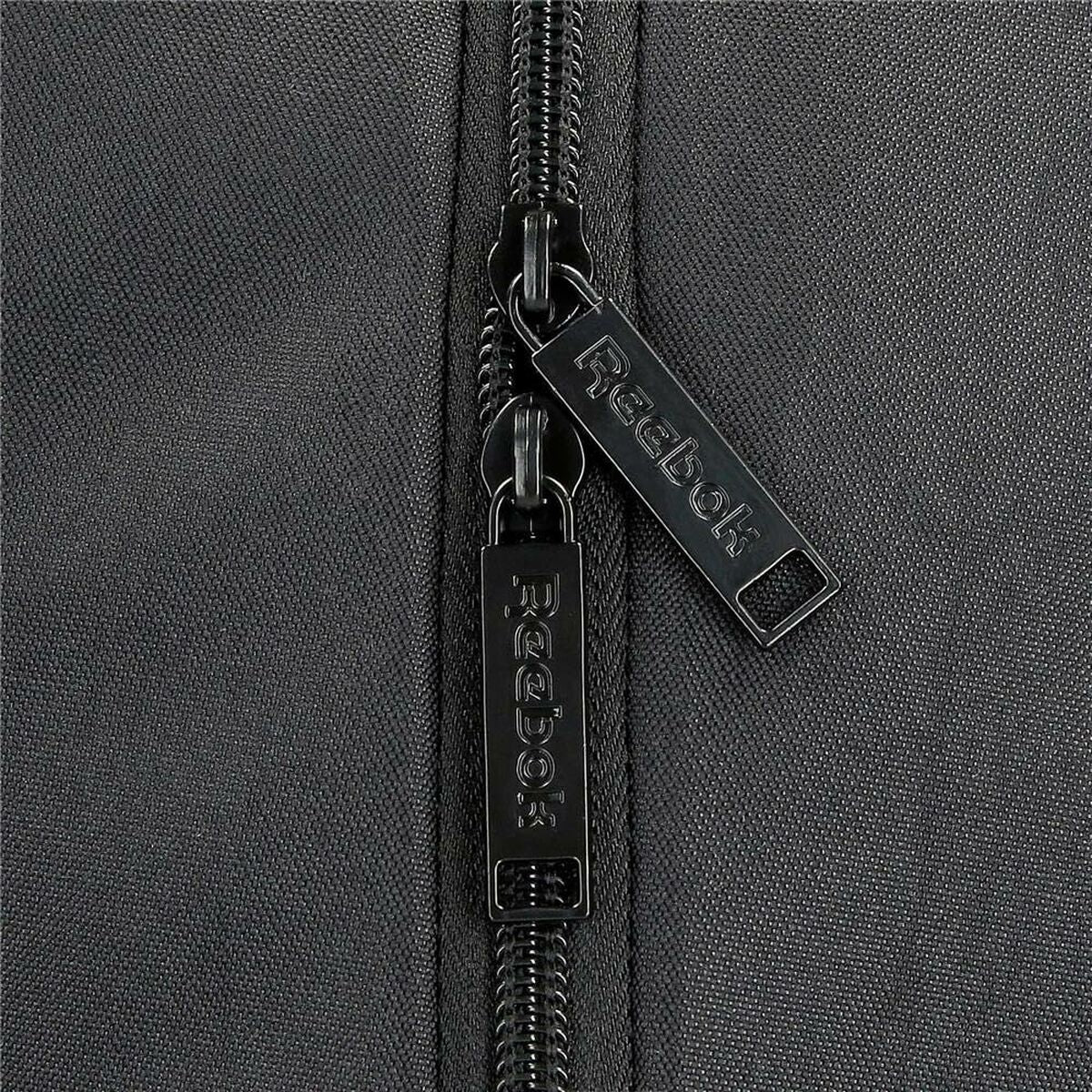 V5H4C22546A2E4BF60F3A796D5D19088D8BR4144716P7