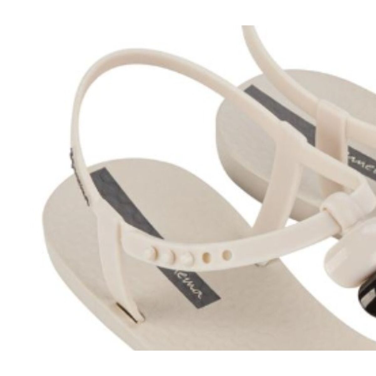 V3HD0EE865EE22CC9F6B5B081A32BED3E9ER4365545P3